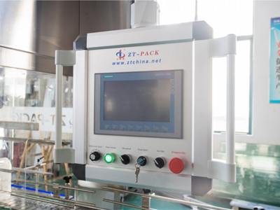 Llenadora de líquidos automática con bomba magnética de seguimiento